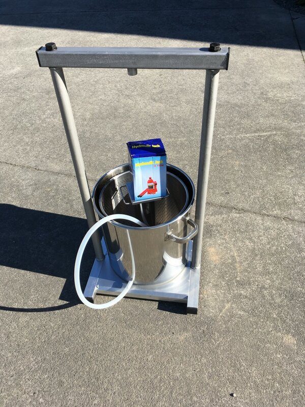 Apple press / cider press / fruit press