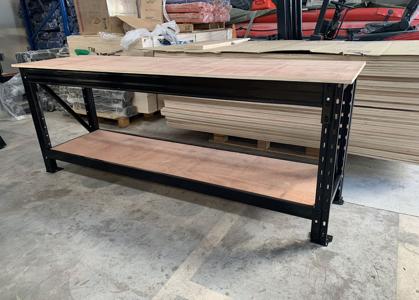 Heavy duty workbench 1000kg carry capacity with 18mm MDF